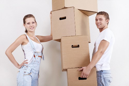 Affordable moving van service for flats and offices in Chiswick